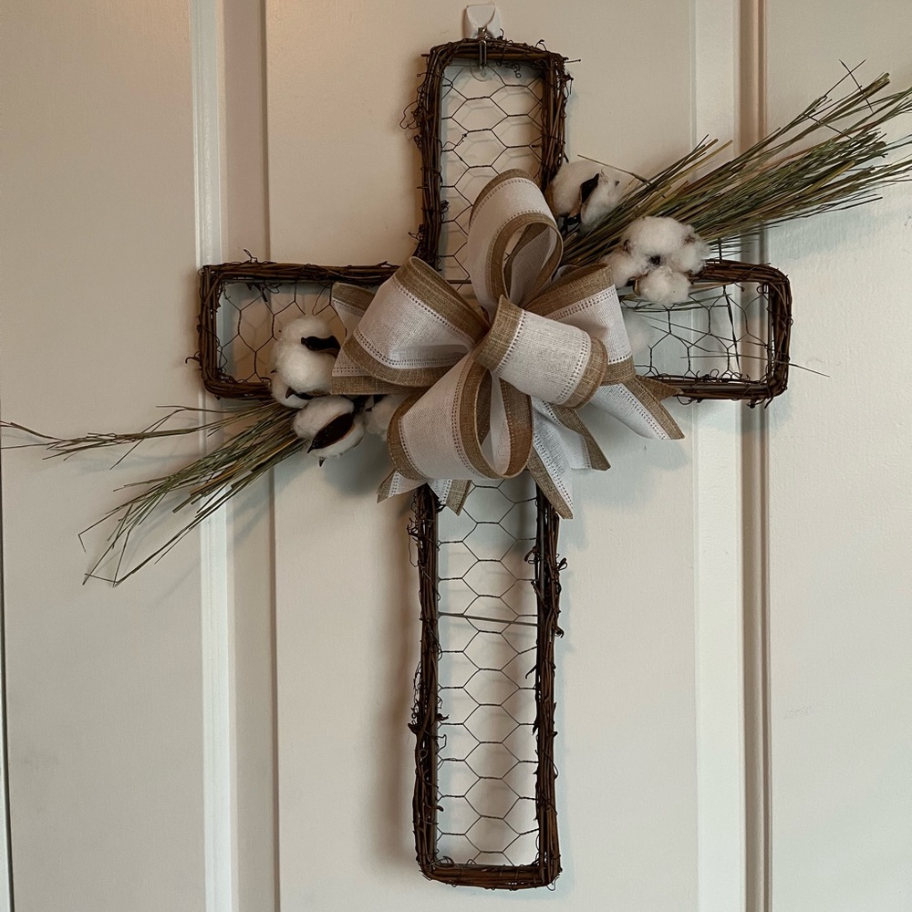 Cross door hanger